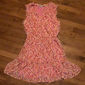 Super cute NWT Summer Floral Dress
